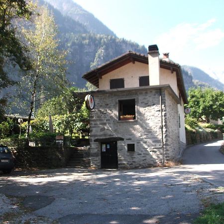 Grotto Pergola Bed & Breakfast Giornico Exterior foto